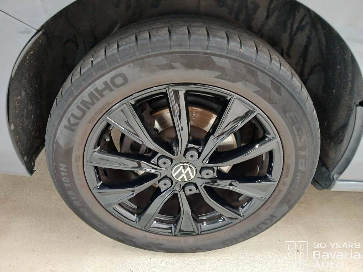 VW Multivan Edition long DSG Easy Open Basic, снимка 17 - Автомобили и джипове - 55445724