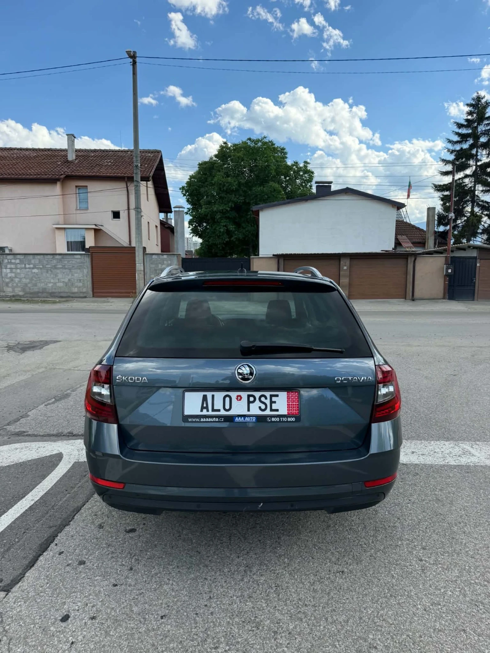 Skoda Octavia 1.6  TDI, снимка 4 - Автомобили и джипове - 55606643