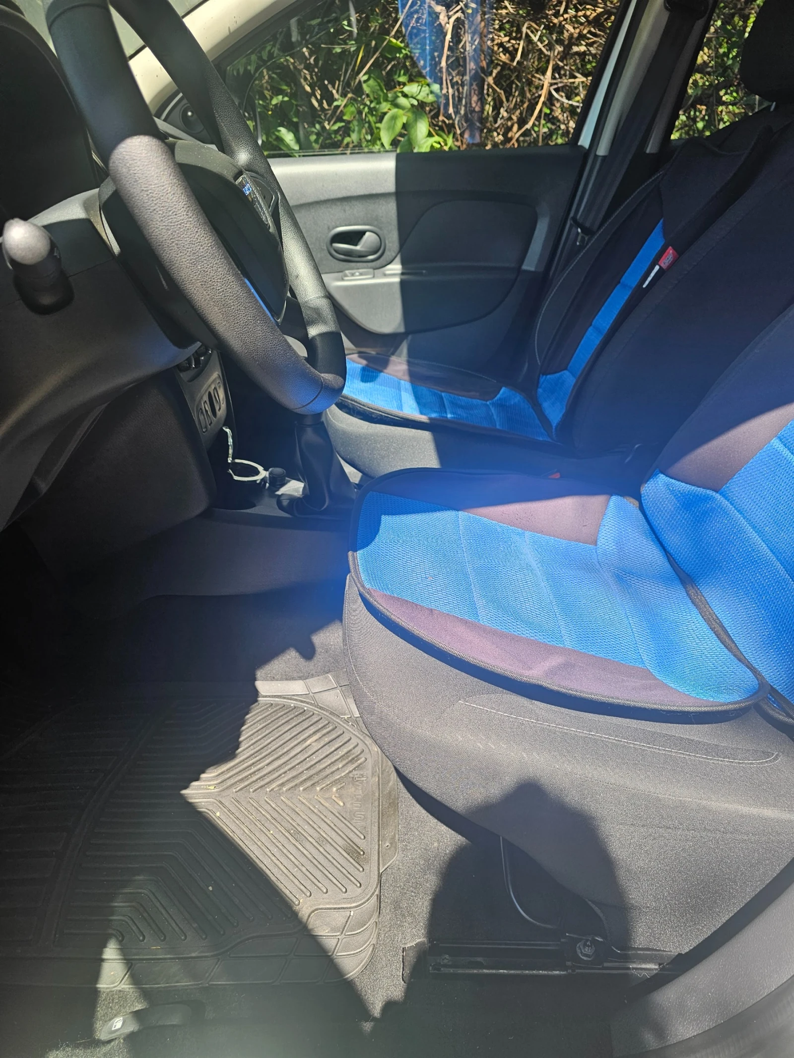 Dacia Sandero 1.0 SCe, снимка 11 - Автомобили и джипове - 55692758