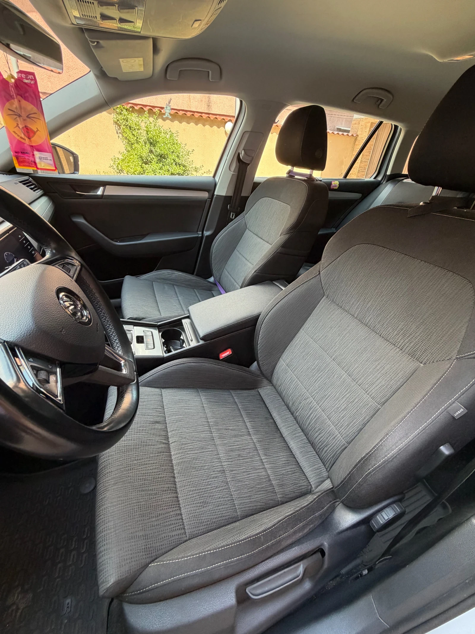 Skoda Superb 2.0 TDI 4x4 190 к.с., снимка 11 - Автомобили и джипове - 55943782