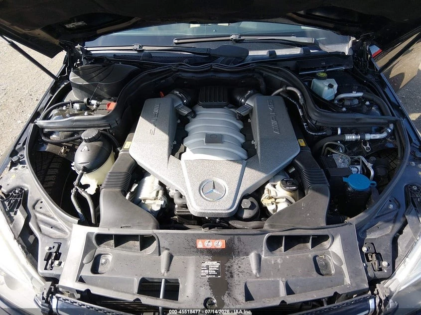 Mercedes-Benz C 63 AMG КОЖА* ПОДГРЕВ* ПАНОРАМА* , снимка 9 - Автомобили и джипове - 56127341