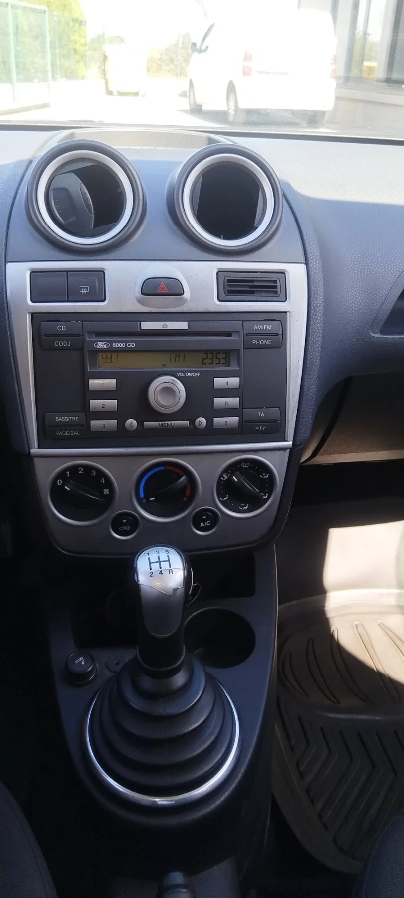 Ford Fiesta, снимка 8 - Автомобили и джипове - 56162039