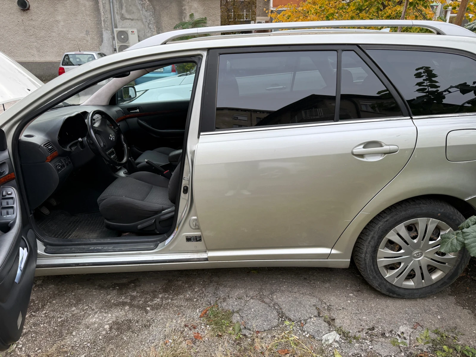 Toyota Avensis, снимка 2 - Автомобили и джипове - 56728369