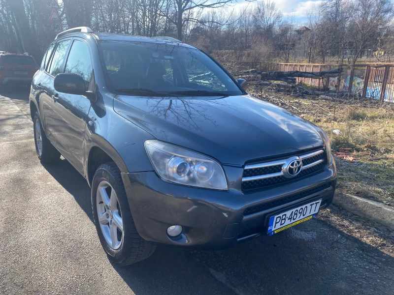 Toyota Rav4 Toyota Rav4 2.2 D4D, кожа, мултимедия, реални км, снимка 10 - Автомобили и джипове - 48823371