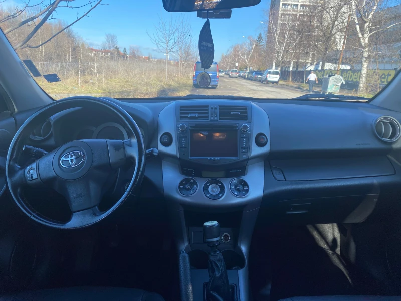 Toyota Rav4 Toyota Rav4 2.2 D4D, кожа, мултимедия, реални км, снимка 5 - Автомобили и джипове - 48823371