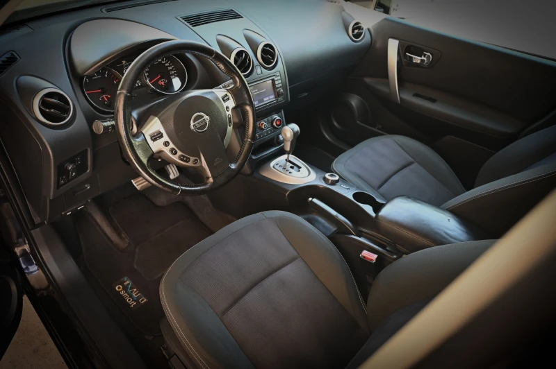 Nissan Qashqai 2.0 DCI\4x4\Автоматик, снимка 9 - Автомобили и джипове - 51618719