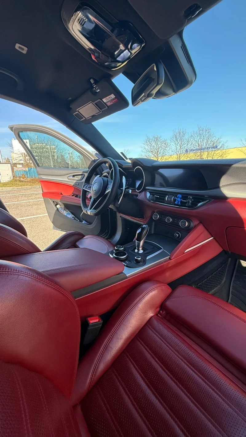 Alfa Romeo Stelvio, снимка 12 - Автомобили и джипове - 52793666