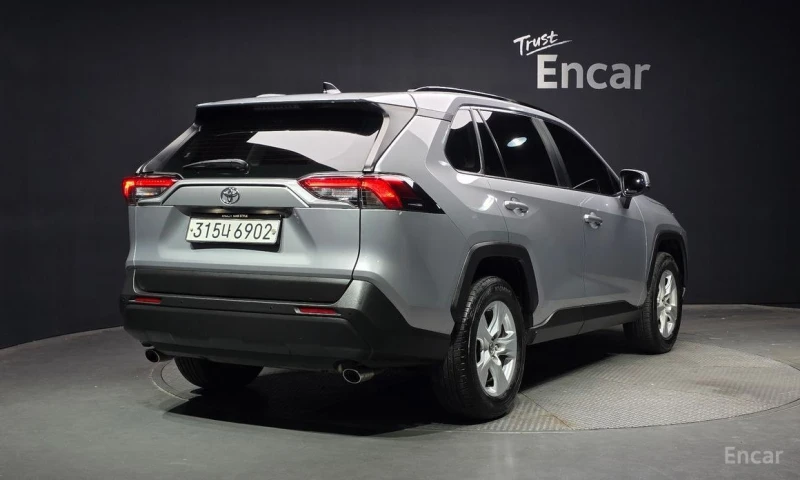 Toyota Rav4, снимка 2 - Автомобили и джипове - 52972876