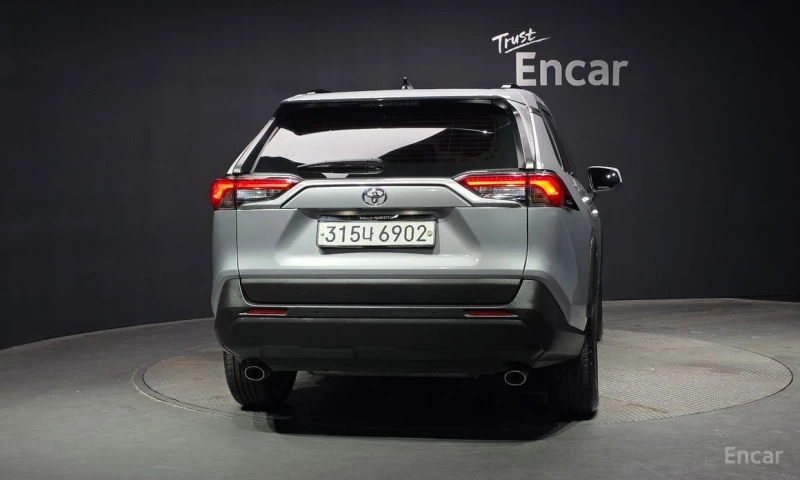 Toyota Rav4, снимка 4 - Автомобили и джипове - 52972876