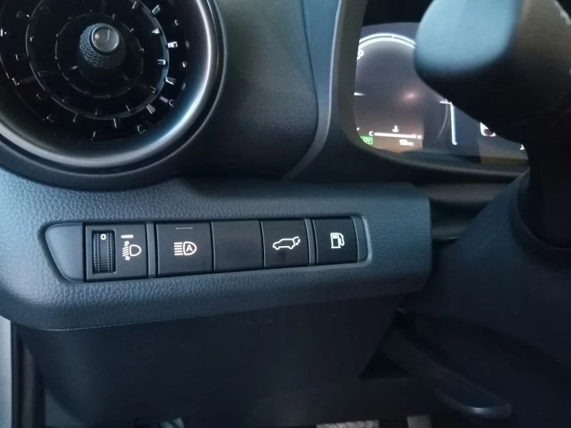 Toyota C-HR C-HR 2.0 НАЛИЧНА Hybrid Team D , снимка 12 - Автомобили и джипове - 53478288