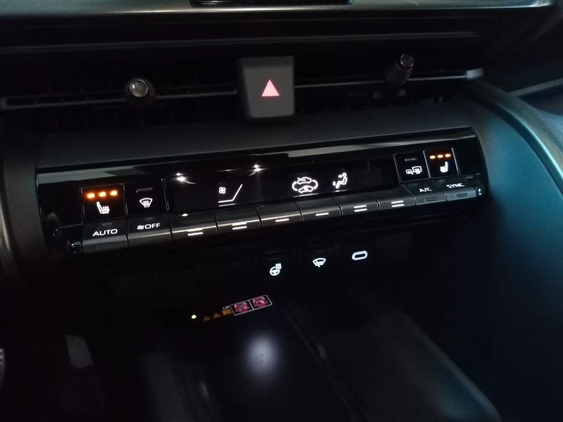 Toyota C-HR C-HR 2.0 НАЛИЧНА Hybrid Team D , снимка 11 - Автомобили и джипове - 53478288