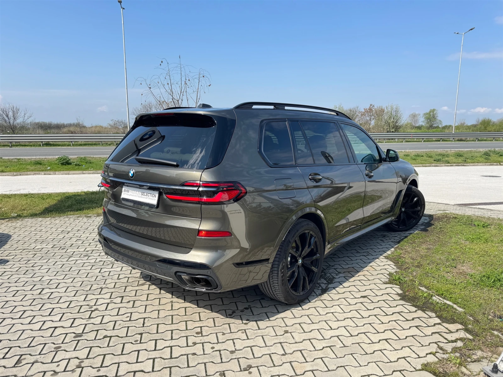 BMW X7 xDrive40i - изображение 2