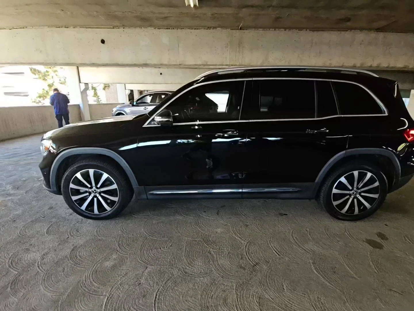 Mercedes-Benz GLB * Parking Assist* Панорама*  - изображение 3