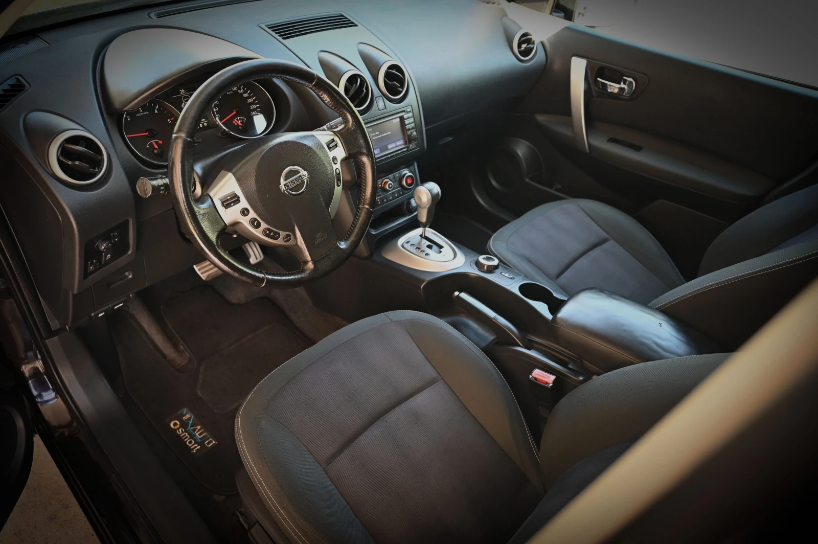 Nissan Qashqai 2.0 DCI\4x4\Автоматик - изображение 9