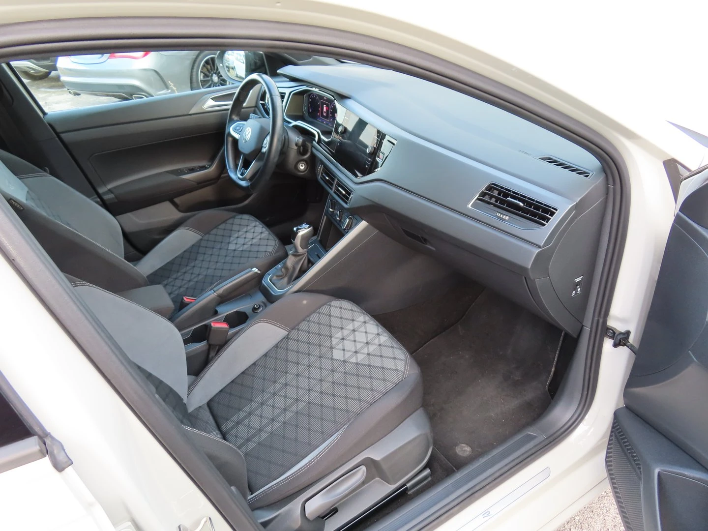VW Taigo R-Line 1.5 TSI OPF DSG | Mobile.bg � ����������� 6