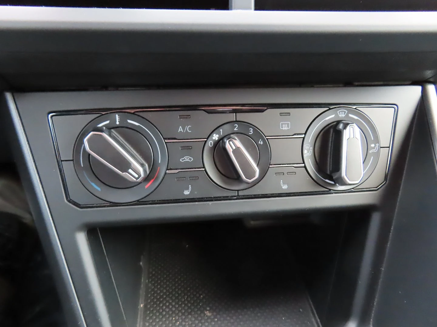 VW Taigo R-Line 1.5 TSI OPF DSG | Mobile.bg � ����������� 10