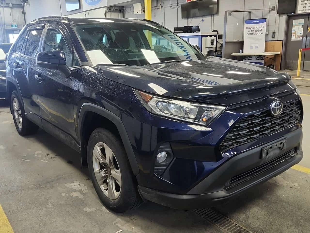 Toyota Rav4 * XLE * * ШИБЕДАХ* * KEYLESS GO* * КАМЕРА ЗА ЗАДН, снимка 2 - Автомобили и джипове - 53905799