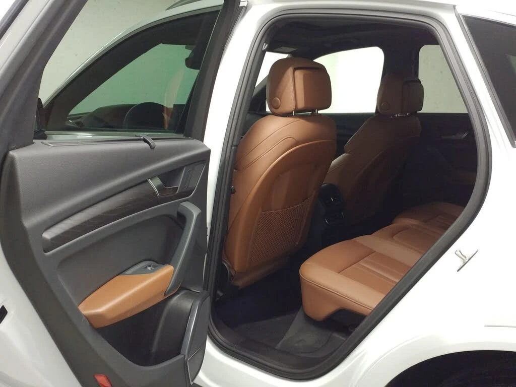 Audi Q5 * S-Line* * HeadUp* AвтоКредит* (ЦЕНА ДО БГ), снимка 11 - Автомобили и джипове - 54042242