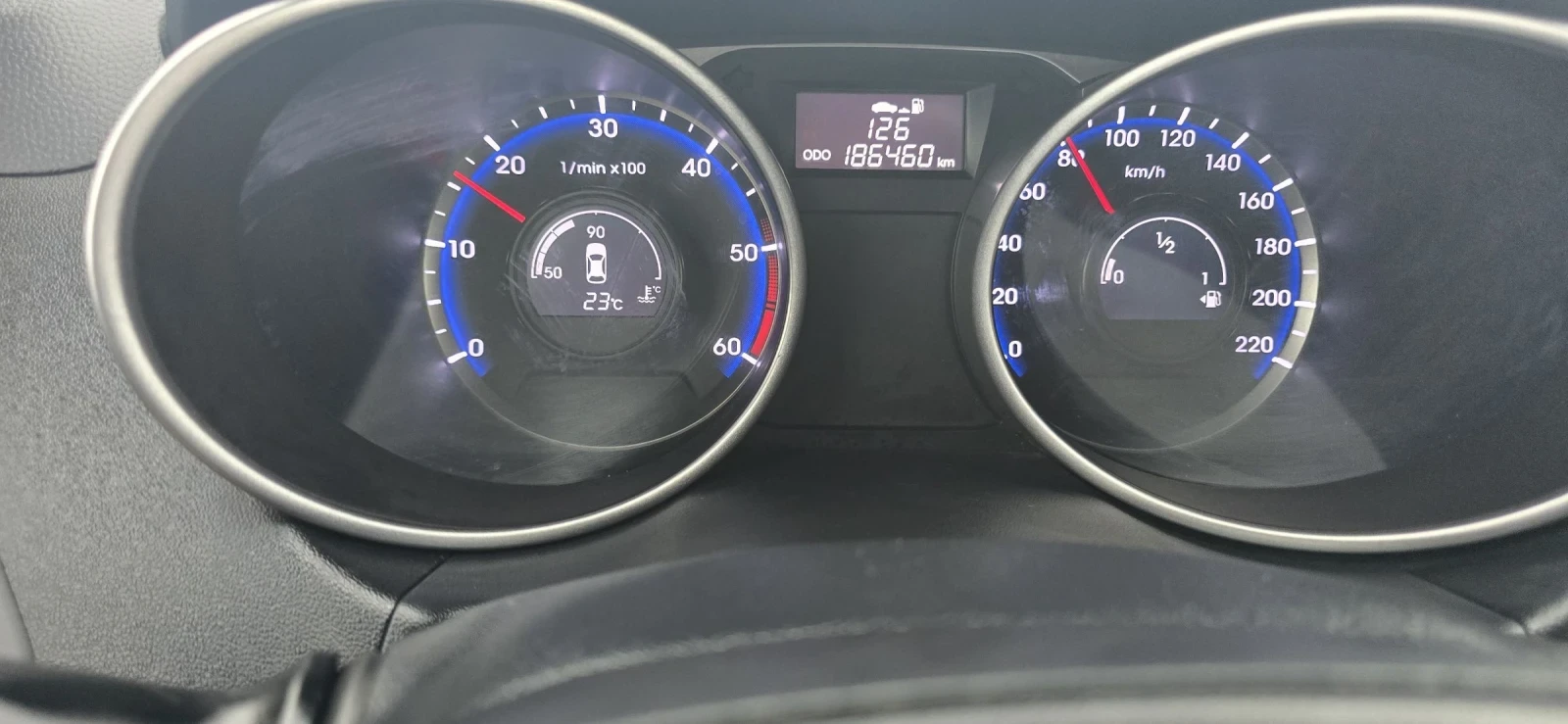 Hyundai IX35 1.7 CRDI , снимка 16 - Автомобили и джипове - 54576505