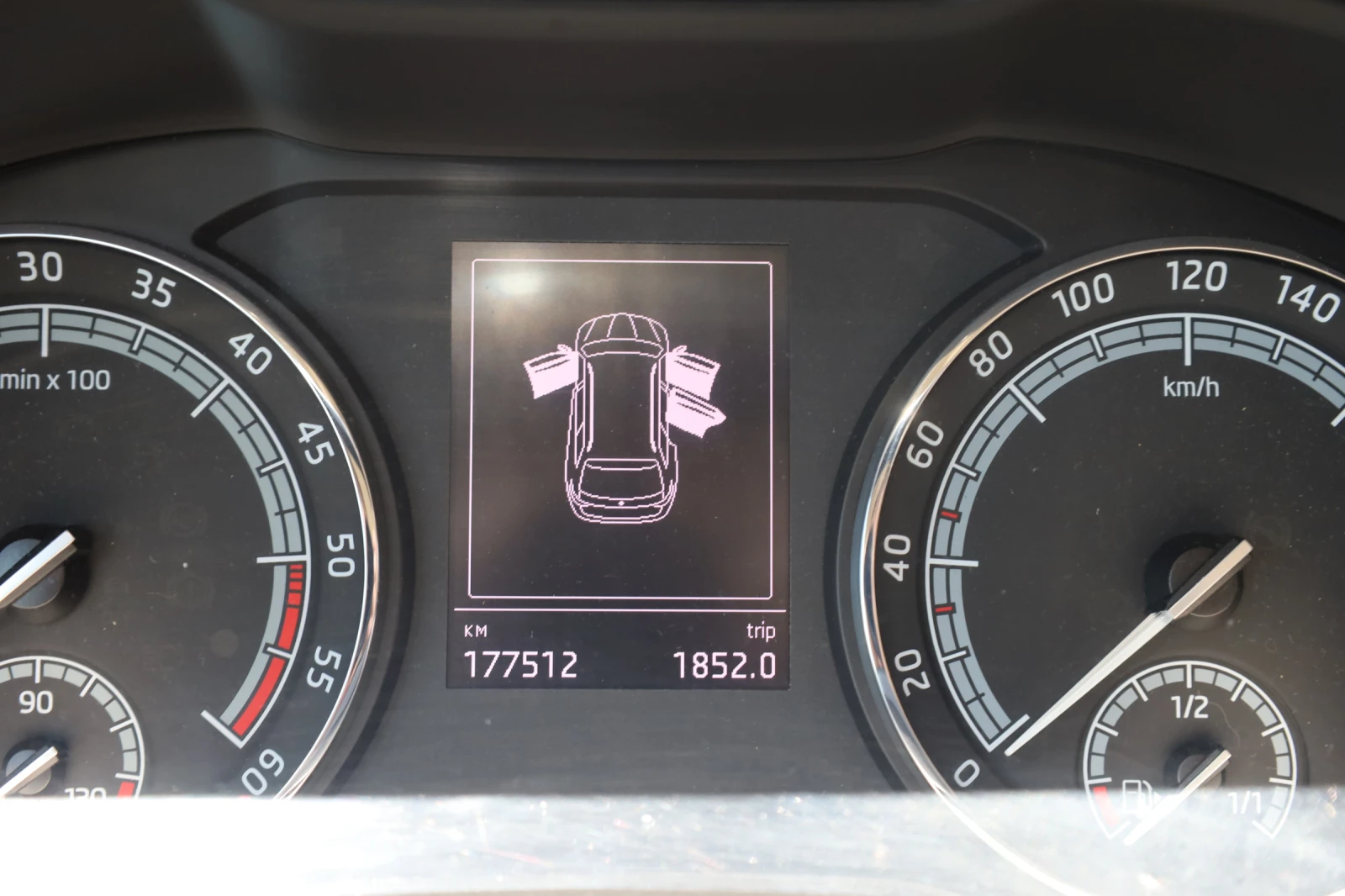 Skoda Kodiaq 2.0TDI, снимка 12 - Автомобили и джипове - 54620367