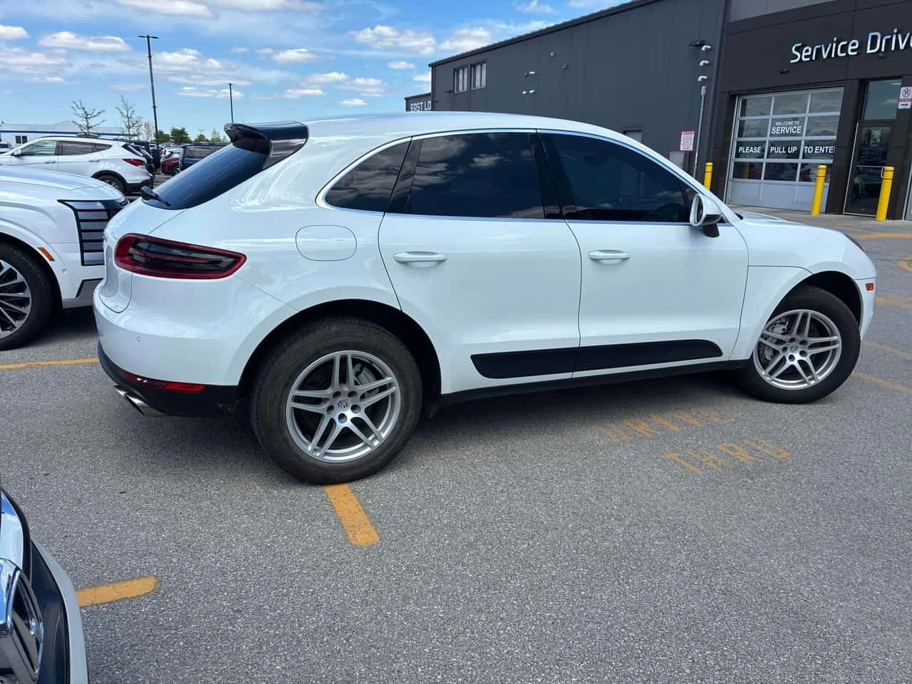 Porsche Macan * S * ПОДГРЕВИ * ОБДУХВАНЕ * KEYLESS * АВТОКРЕДИТ , снимка 3 - Автомобили и джипове - 55074132