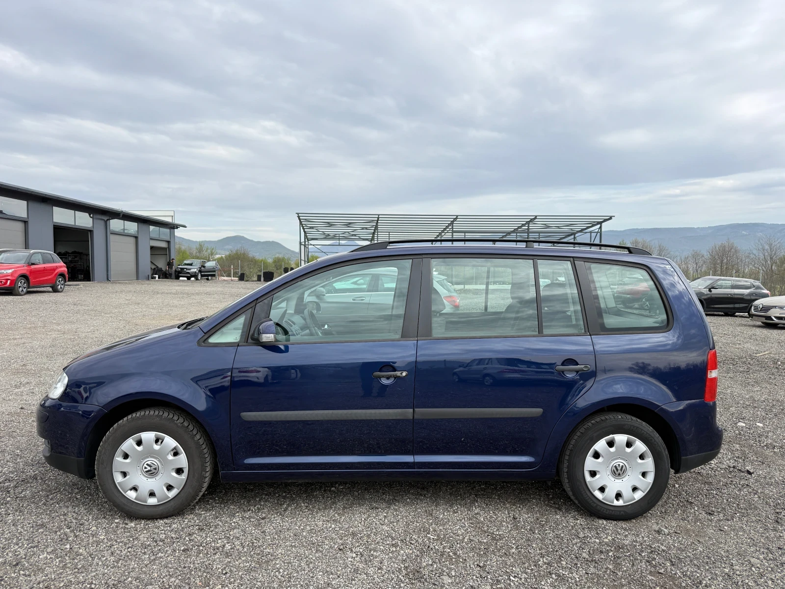 VW Touran, снимка 3 - Автомобили и джипове - 55163141