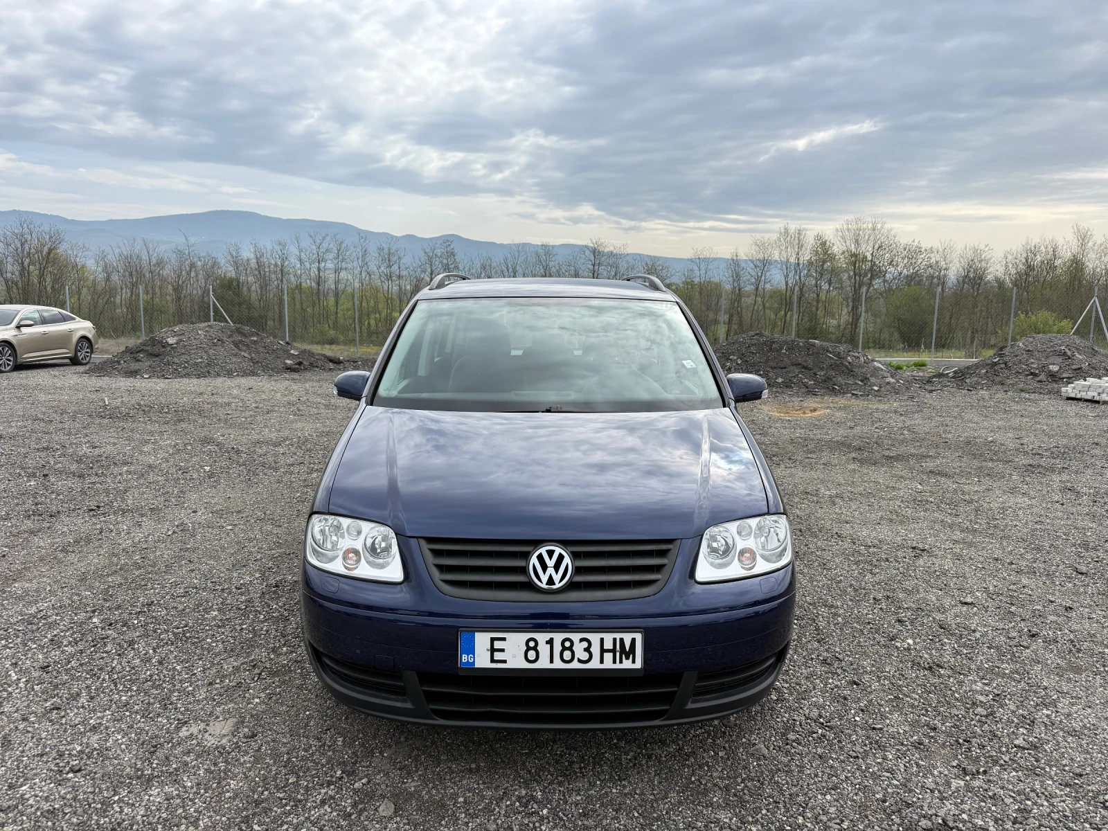 VW Touran, снимка 6 - Автомобили и джипове - 55163141