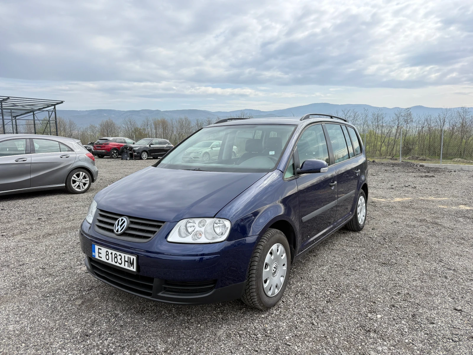 VW Touran, снимка 2 - Автомобили и джипове - 55163141