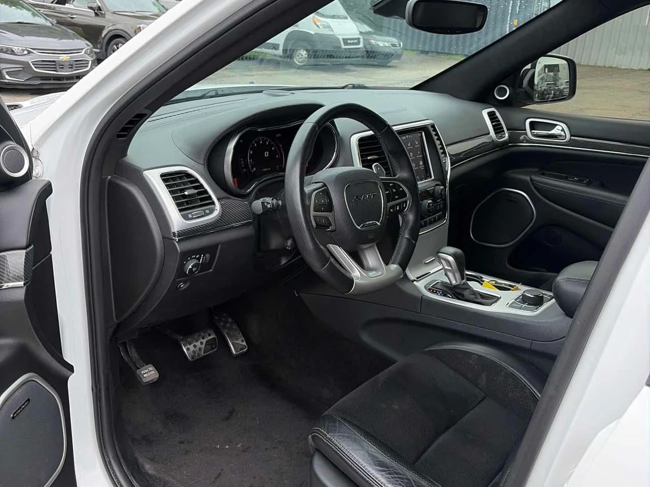 Jeep Grand cherokee  SRT | DISTRONIC | HARMAN KARDON | , снимка 5 - Автомобили и джипове - 55167370