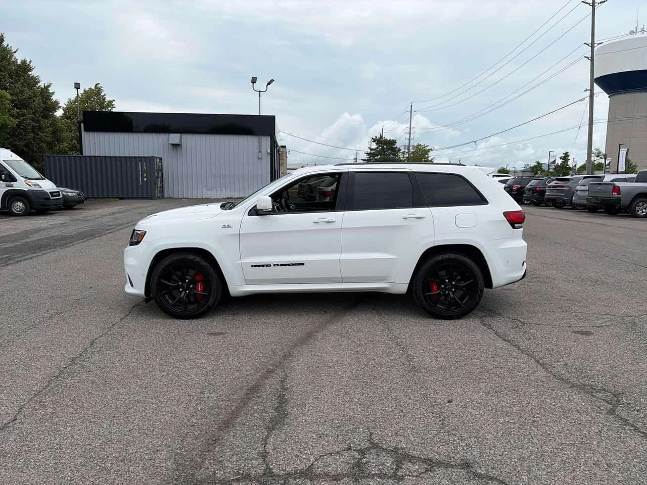 Jeep Grand cherokee  SRT | DISTRONIC | HARMAN KARDON | , снимка 2 - Автомобили и джипове - 55167370
