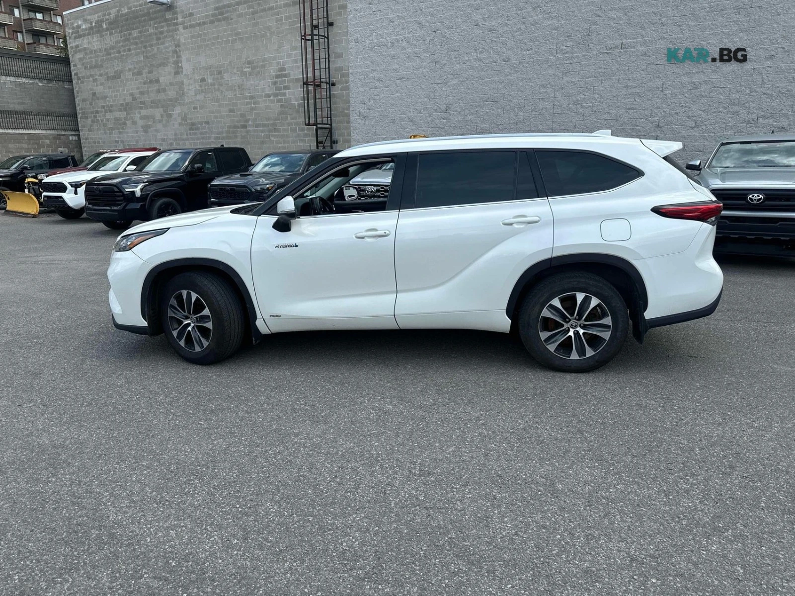 Toyota Highlander Hybrid XLE Автокредит Цена до България, снимка 2 - Автомобили и джипове - 55790344