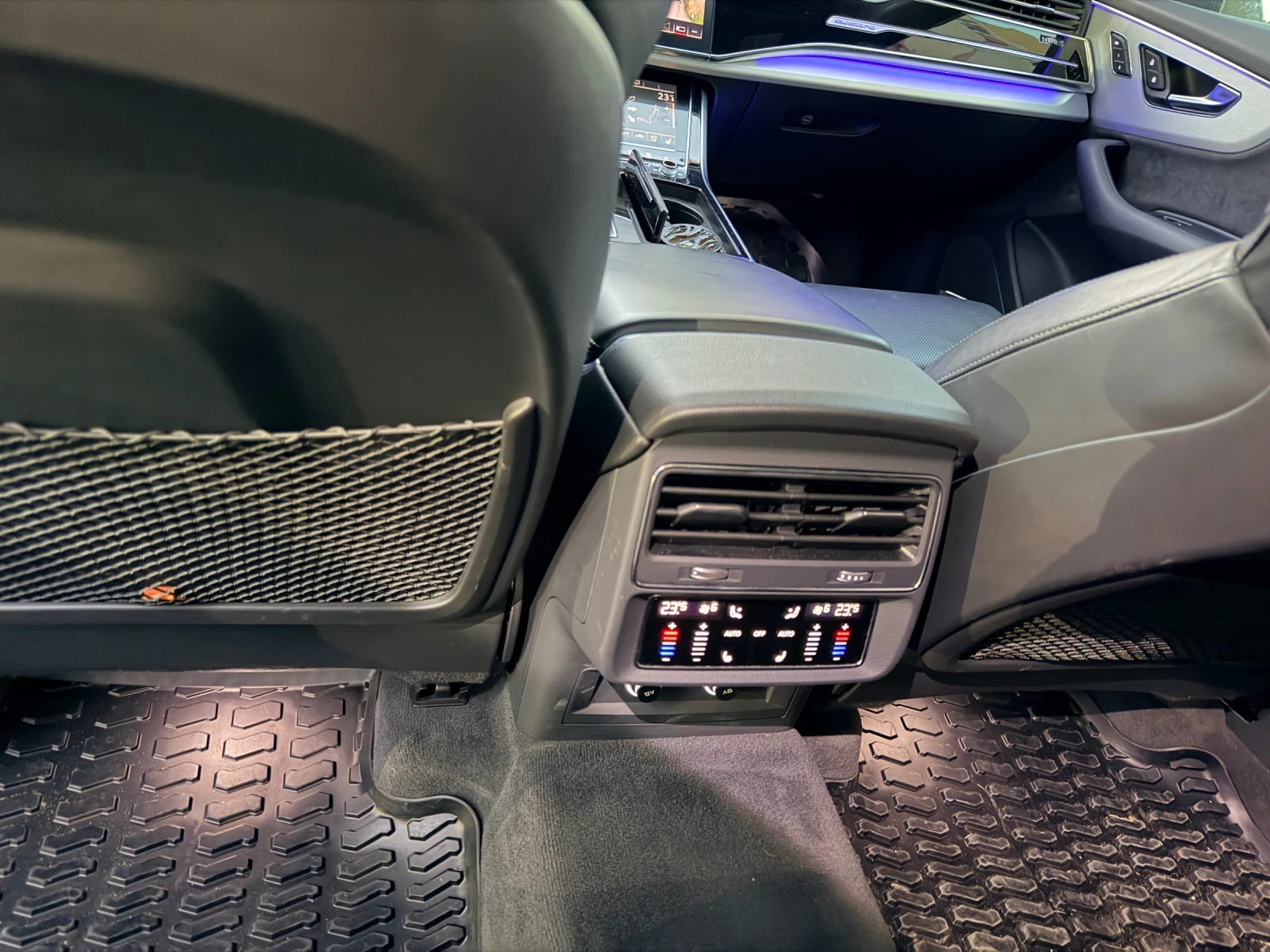 Audi SQ7 4.0tdi, снимка 8 - Автомобили и джипове - 55847852