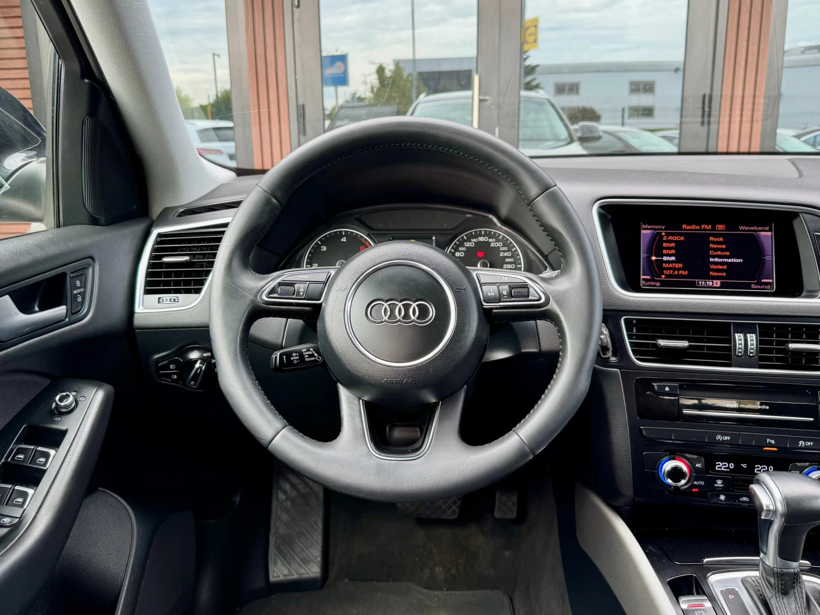 Audi Q5 Quattro* Face* Кожа* Лизинг, снимка 9 - Автомобили и джипове - 56099952