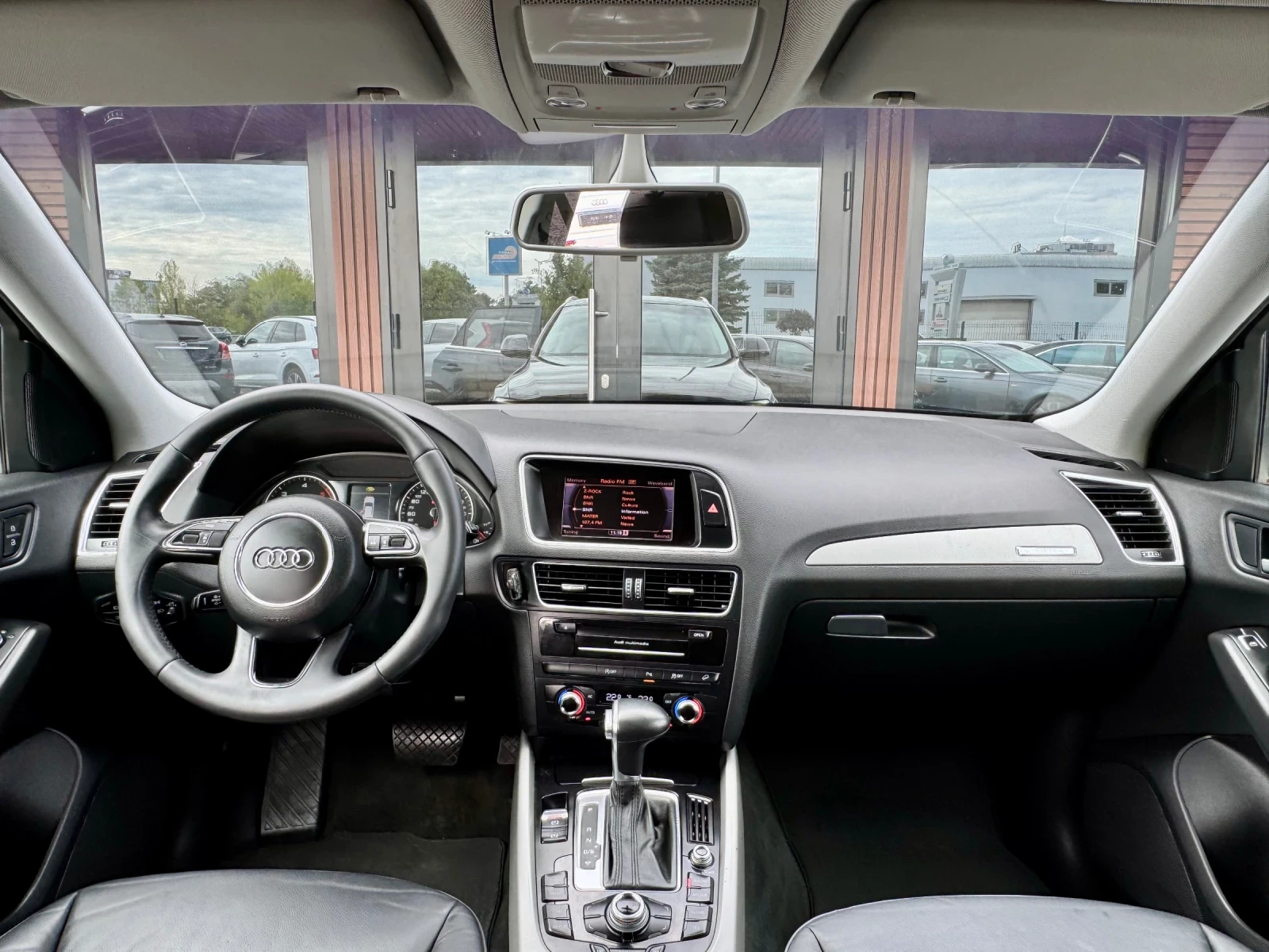 Audi Q5 Quattro* Face* Кожа* Лизинг, снимка 10 - Автомобили и джипове - 56099952