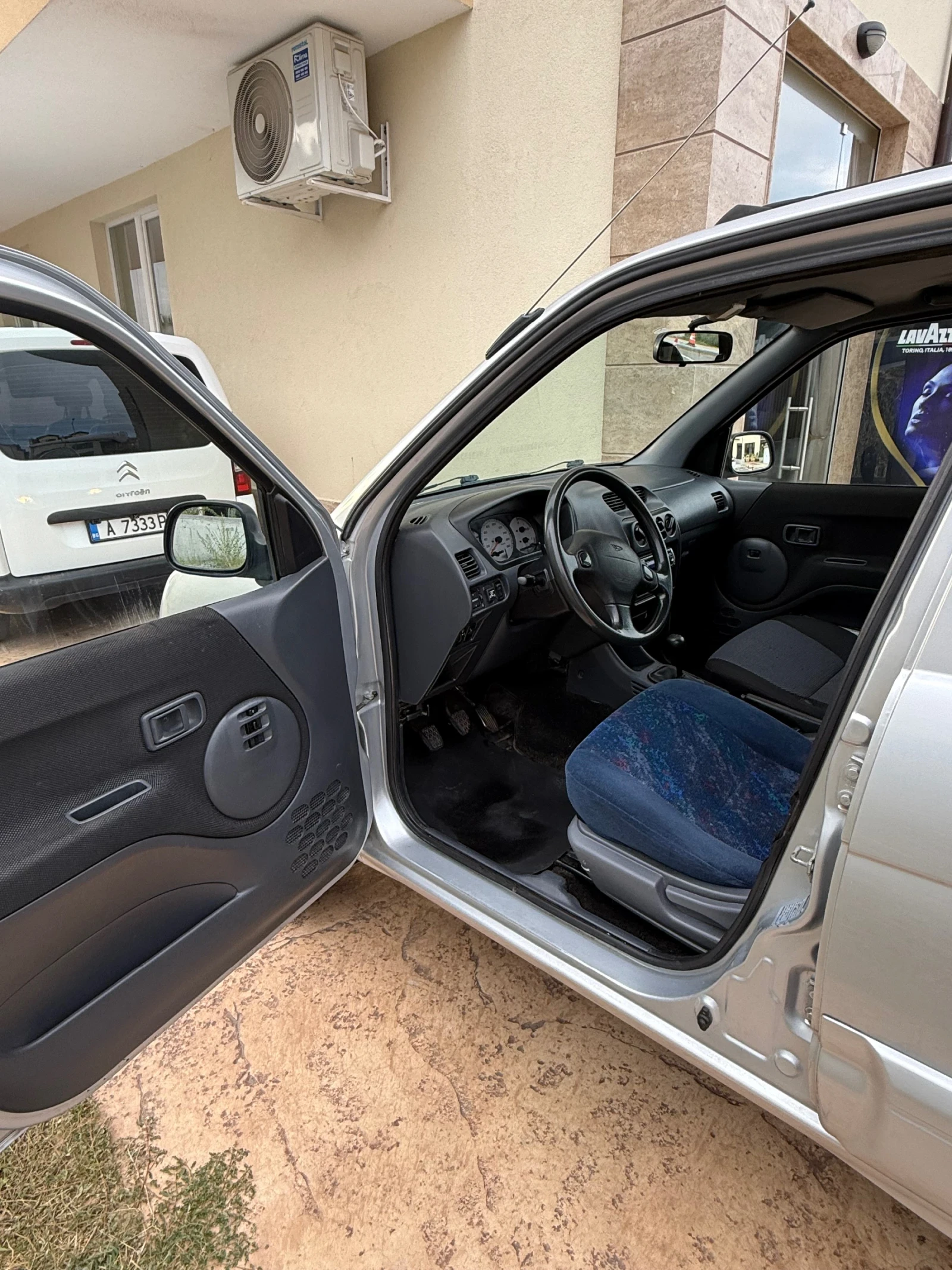 Daihatsu Terios 1.3 бензин-газ, снимка 8 - Автомобили и джипове - 56314120