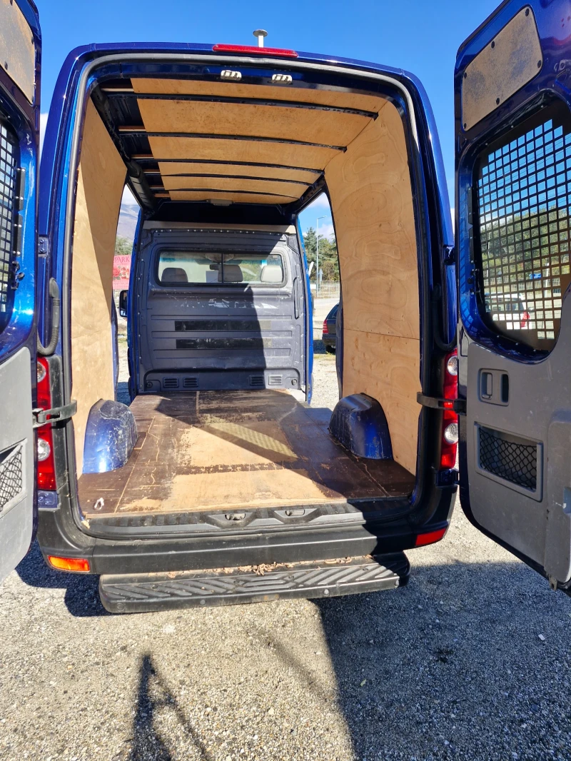 VW Crafter 2.5 136кс климатик , снимка 7 - Бусове и автобуси - 52393823