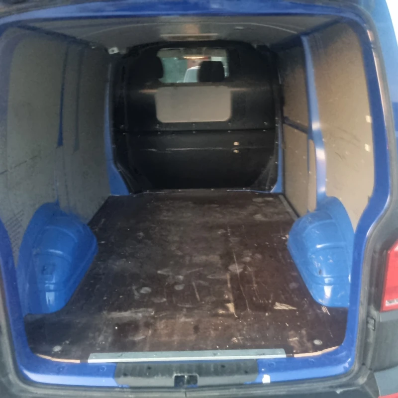 VW Transporter 2.0TDI 150кс , снимка 12 - Бусове и автобуси - 53168621