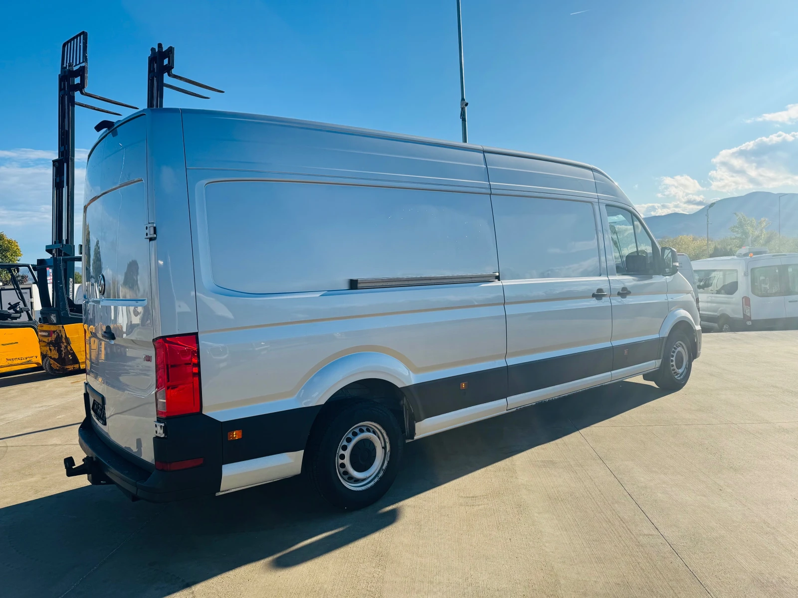 VW Crafter Немски!МАХИ!ТОП!ЧИСТО НОВ!177к.с LED - изображение 4