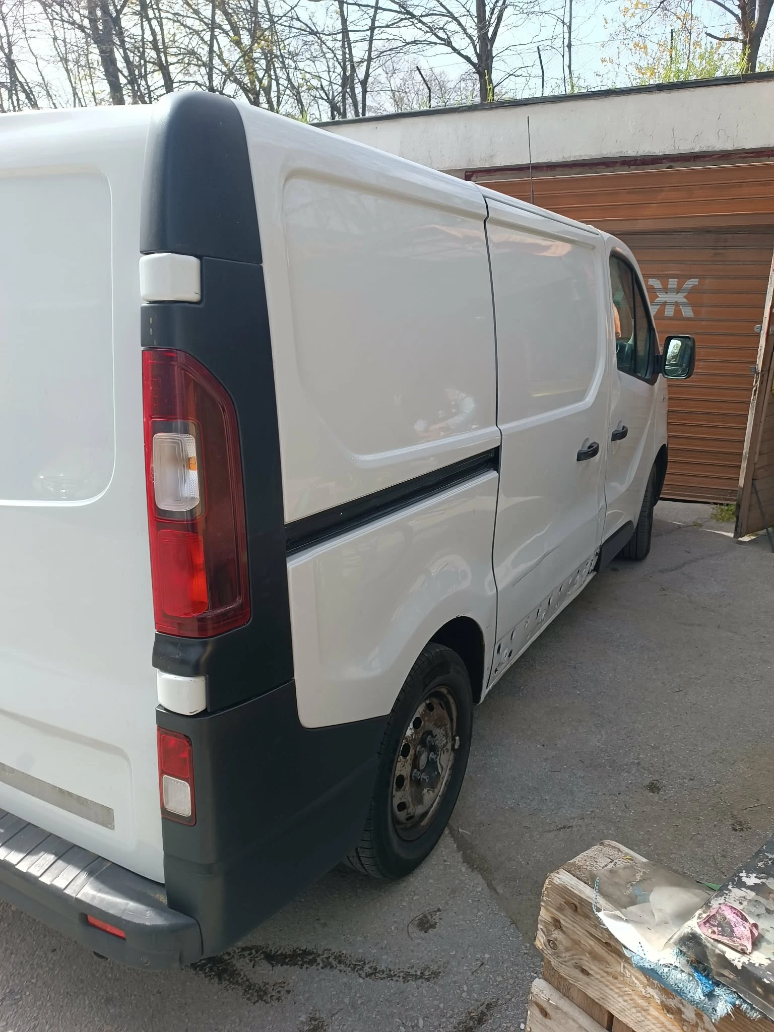 Opel Vivaro, снимка 2 - Бусове и автобуси - 54205399