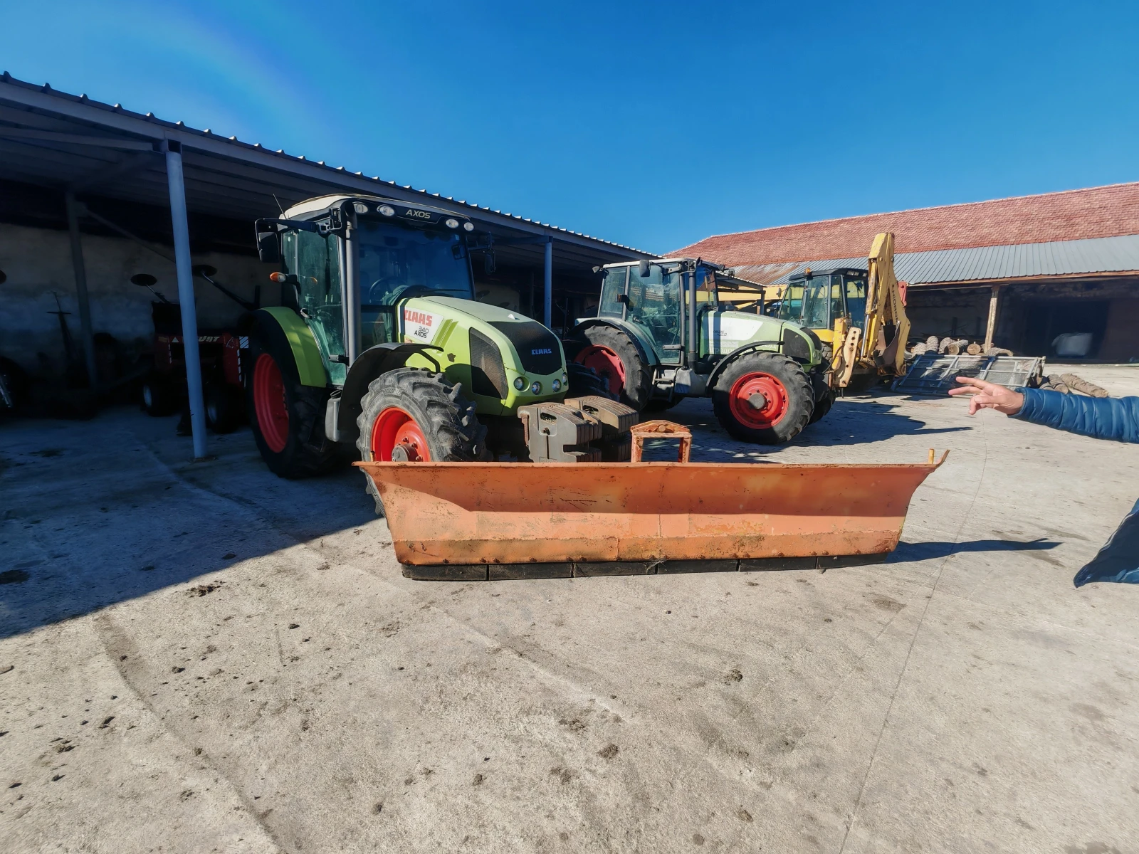 Трактор Claas Axos 340 - изображение 4