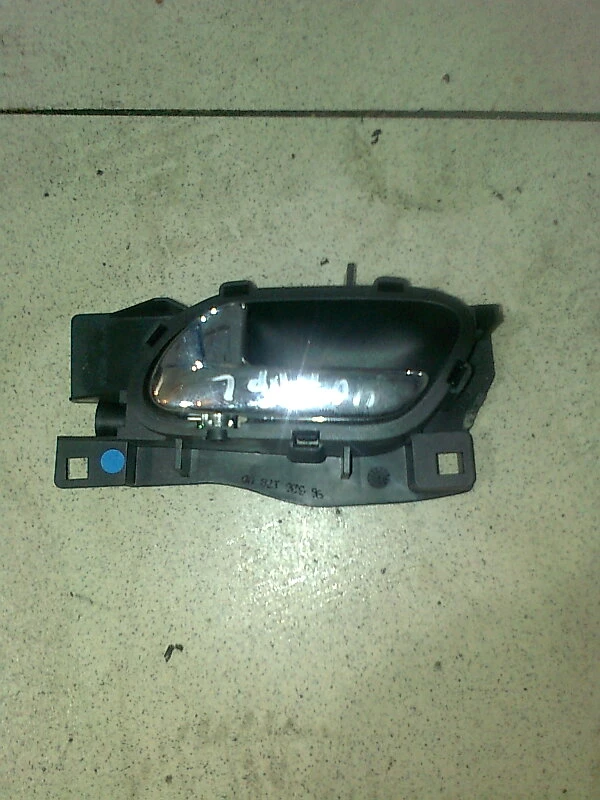 вътрешна дръжка предна лява за Пежо 407 (5)