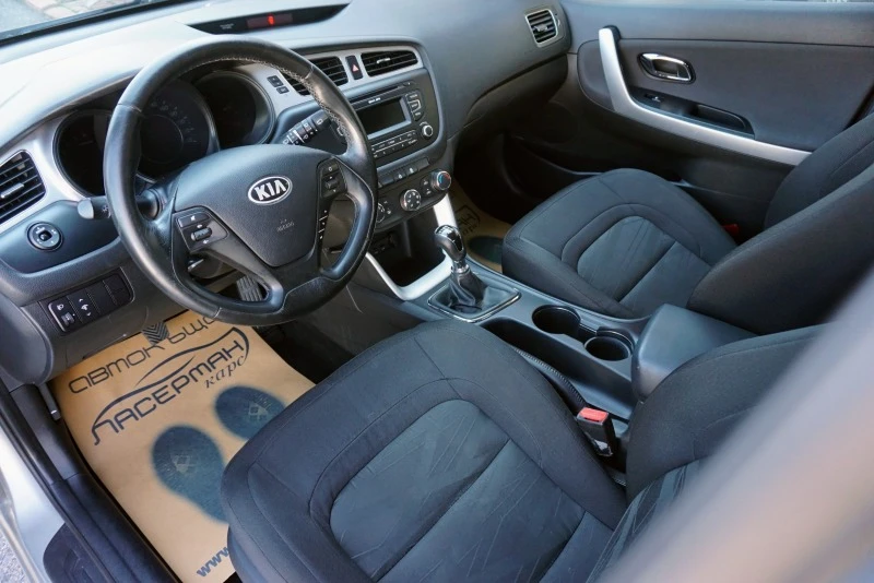 Kia Ceed SW 1.6 CRDI CLASS, снимка 5 - Автомобили и джипове - 17467196