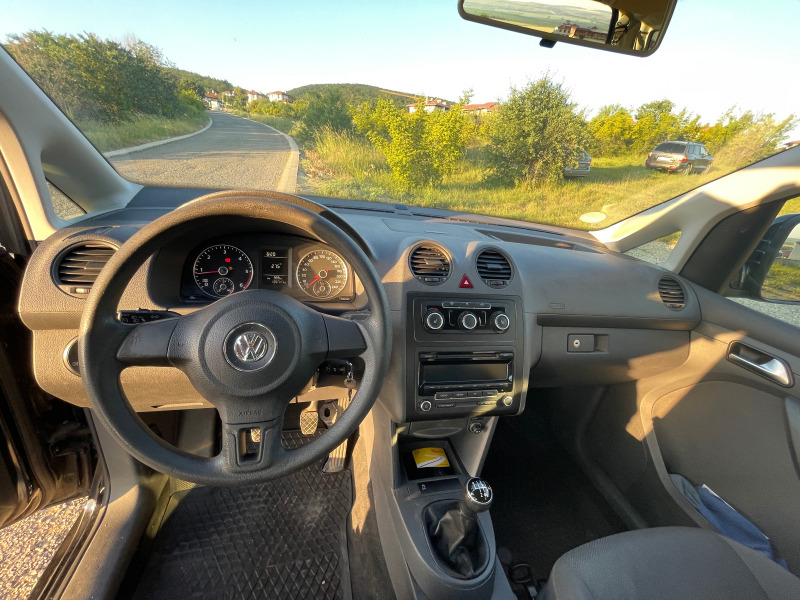 VW Caddy, снимка 3 - Автомобили и джипове - 46010987