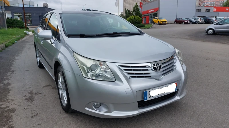 Toyota Avensis 2.2 D4D 150k.c., снимка 4 - Автомобили и джипове - 47899745