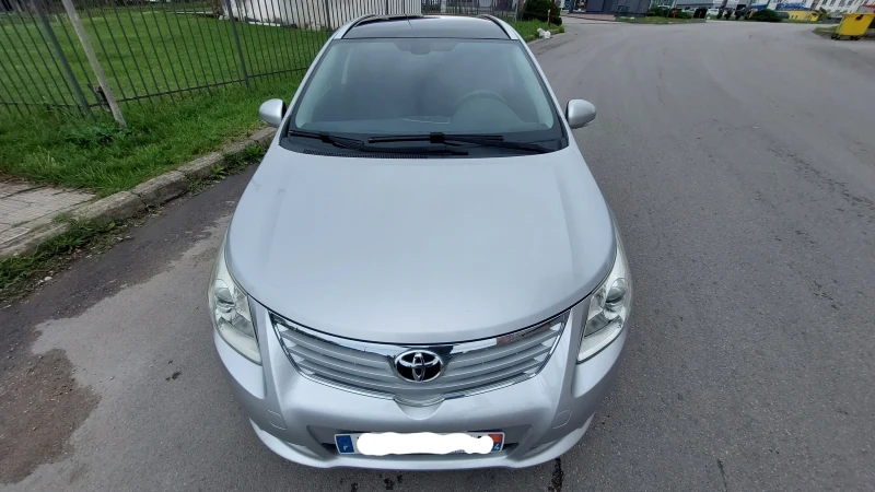 Toyota Avensis 2.2 D4D 150k.c., снимка 7 - Автомобили и джипове - 47899745