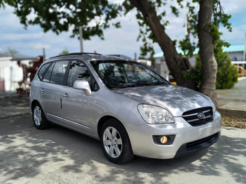 Kia Carens 2.0CRDi , снимка 3 - Автомобили и джипове - 51470354