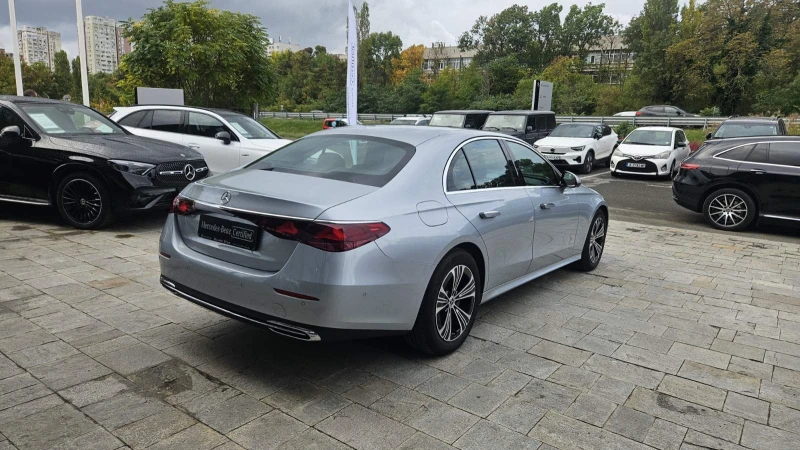 Mercedes-Benz E 220 d 4MATIC, снимка 6 - Автомобили и джипове - 51532322