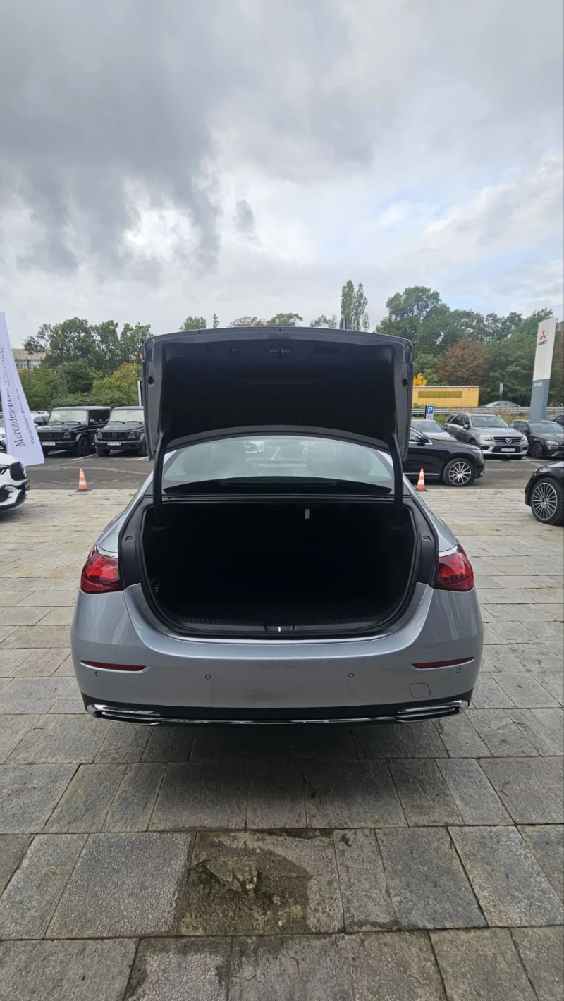 Mercedes-Benz E 220 d 4MATIC, снимка 9 - Автомобили и джипове - 51532322