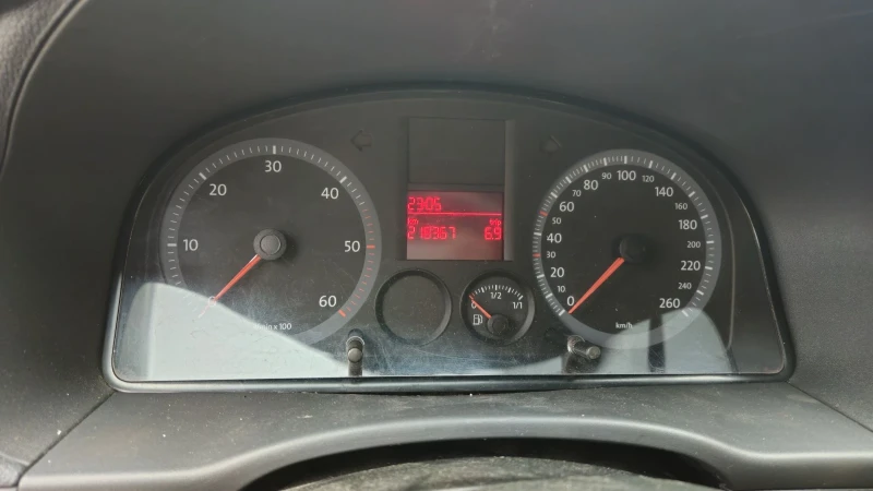 VW Caddy 1.9 TDI, снимка 9 - Автомобили и джипове - 52284892