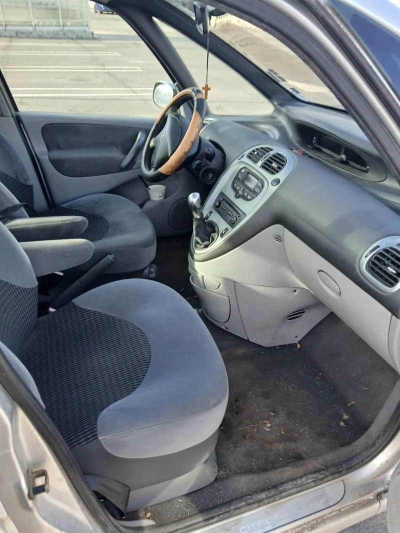 Citroen Xsara picasso 1.6 Hdi, снимка 8 - Автомобили и джипове - 53038329